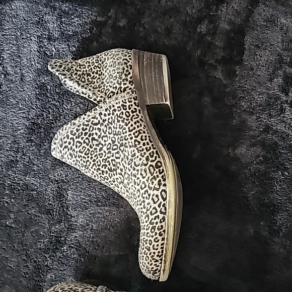 Booties - Picture 3 of 6